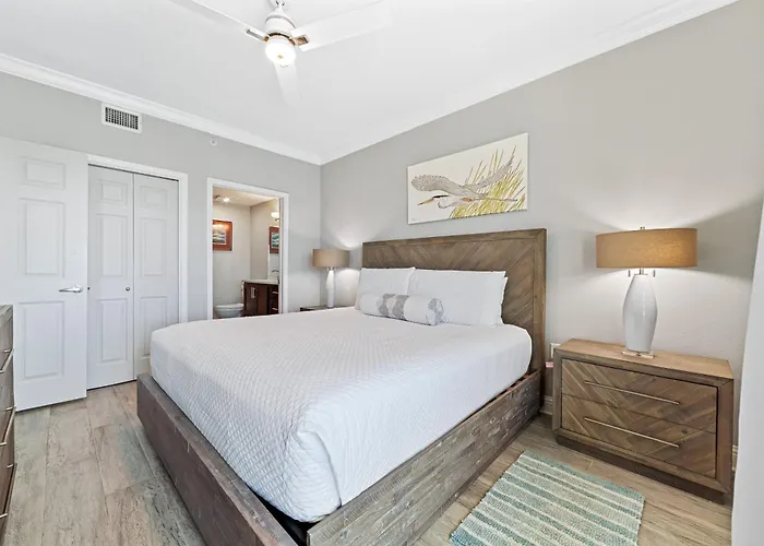 Crystal Shores Unit 1405 Holiday home *